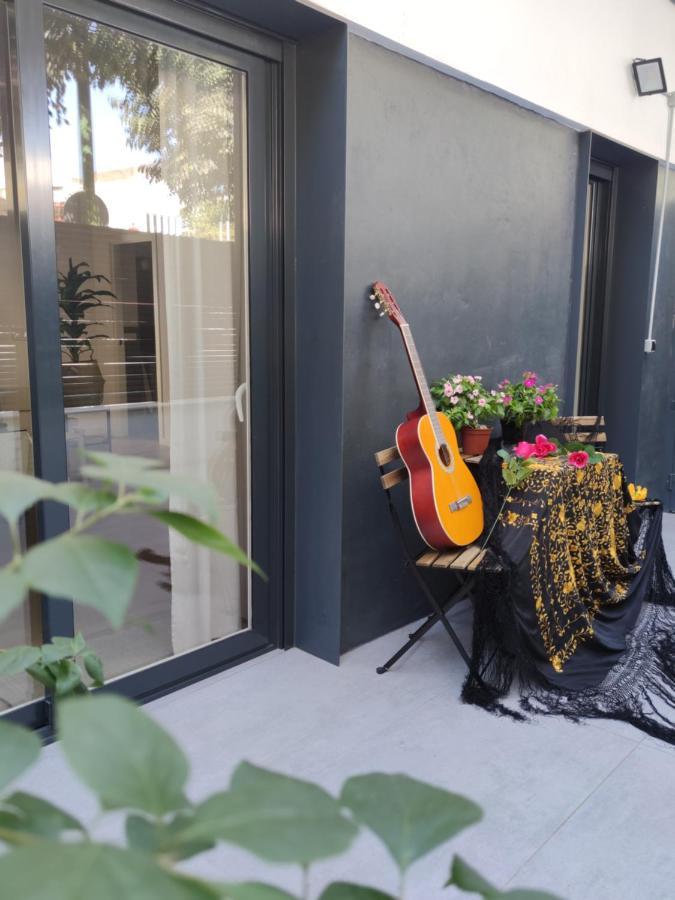 Bajo Luminoso En Barrio De Nervion Apartman Sevilla Kültér fotó