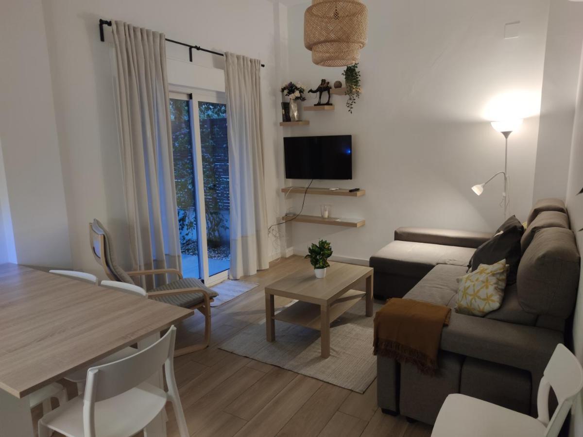 Bajo Luminoso En Barrio De Nervion Apartman Sevilla Kültér fotó